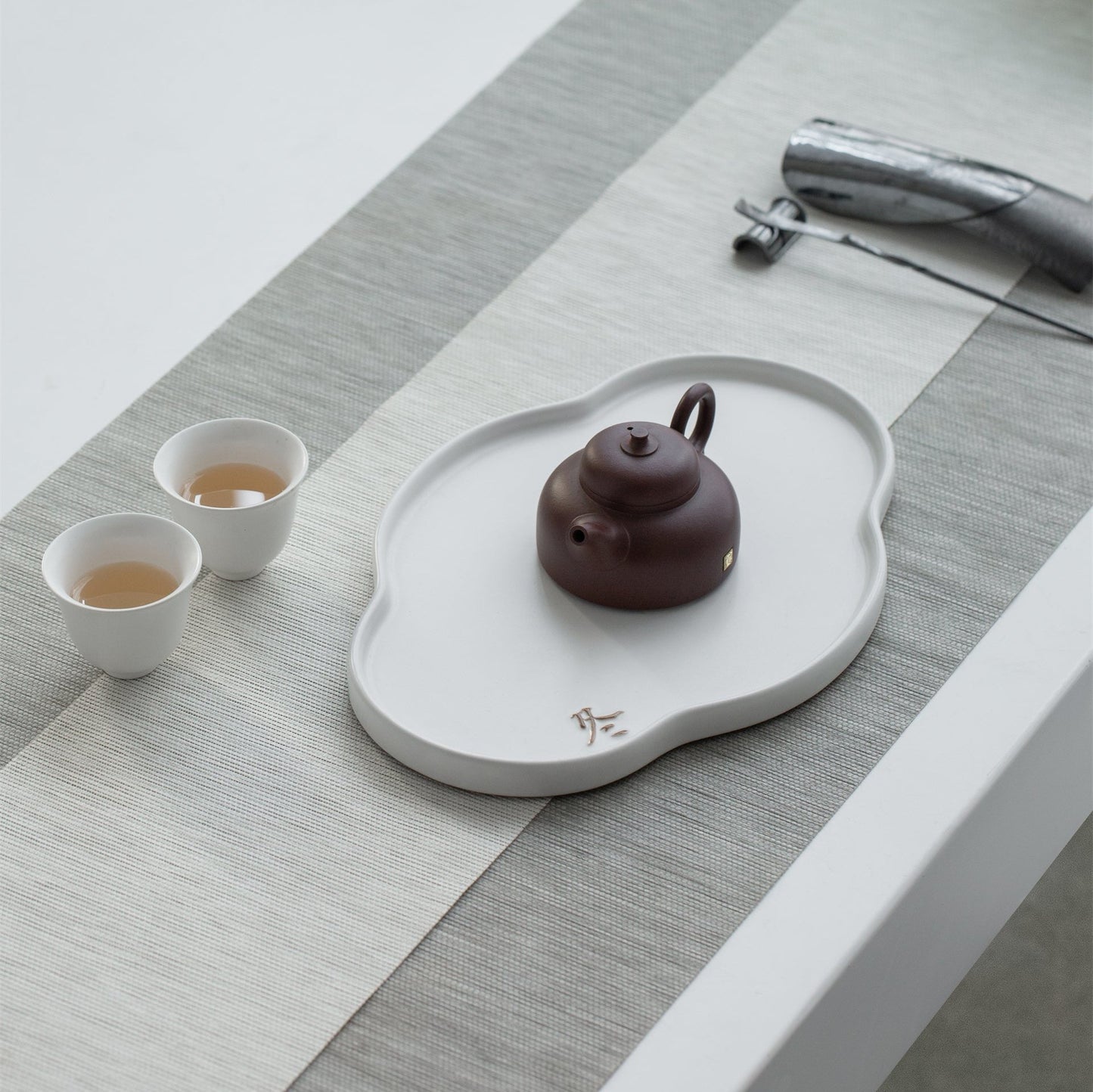 Four-Seasons Tea Tray
